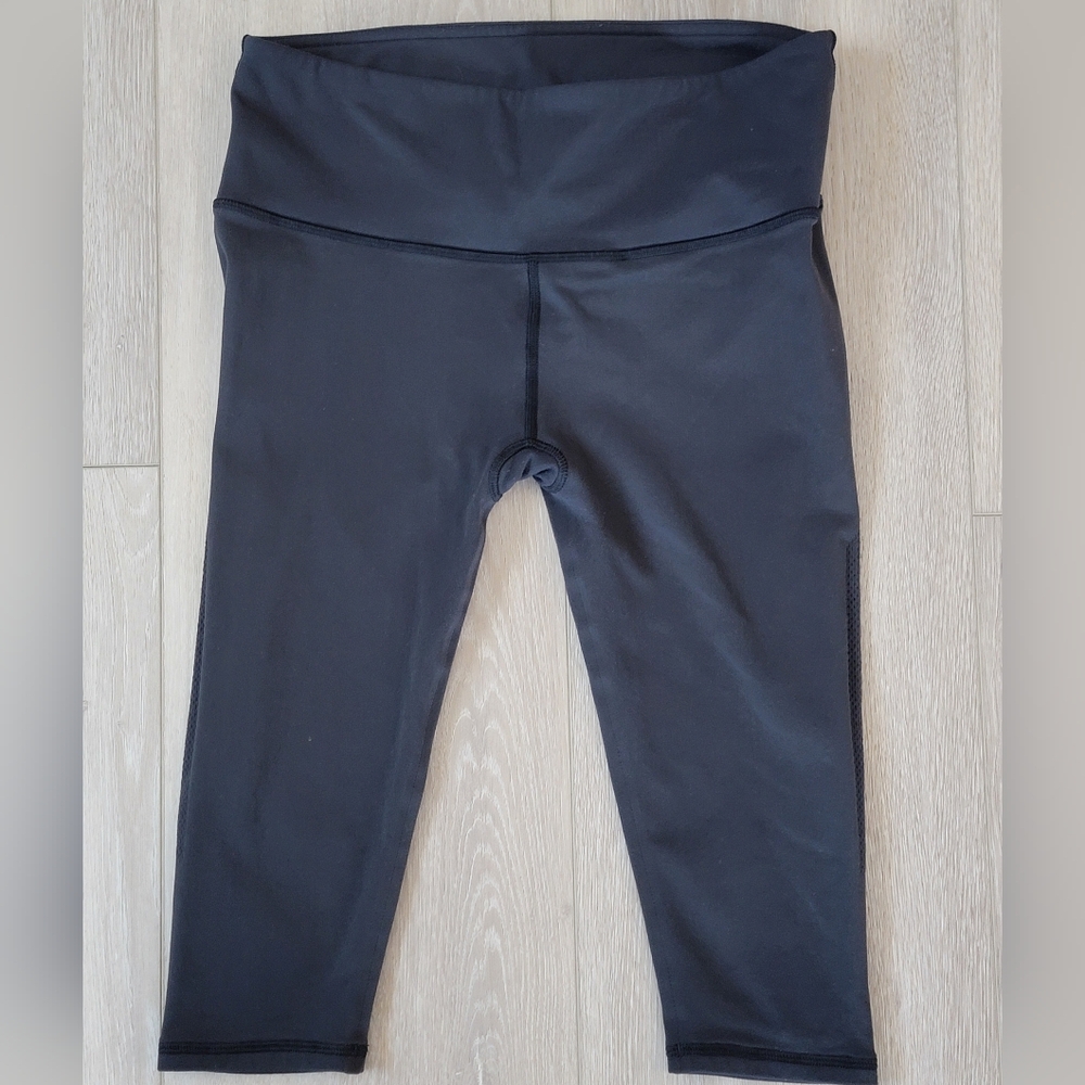 Lululemon Sz-7  Black